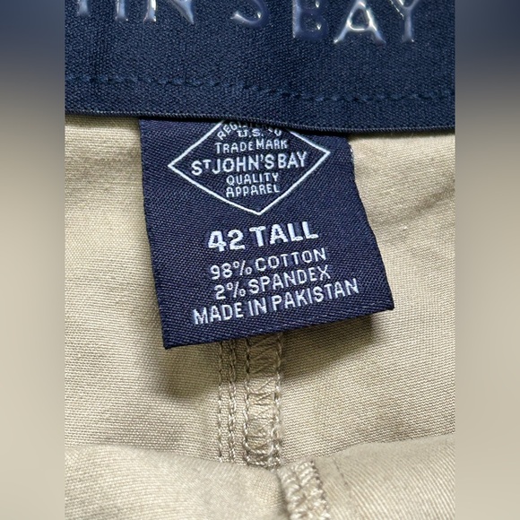 St. John’s Bay Men's Khaki 6 Pocket Cargo Shorts 42 Tall NWT - Picture 10 of 12